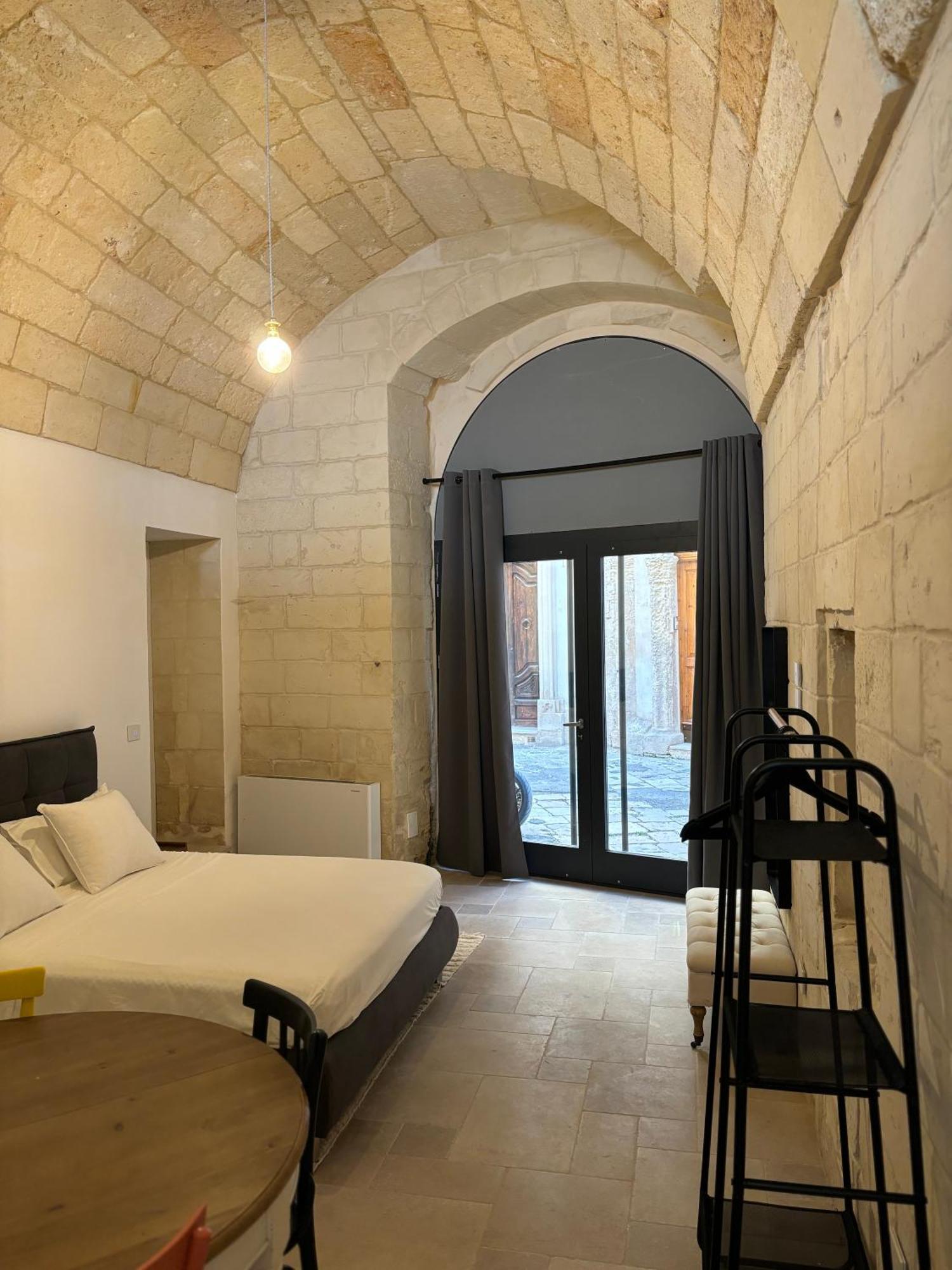 Alora Boutique Suites Lecce Exterior photo