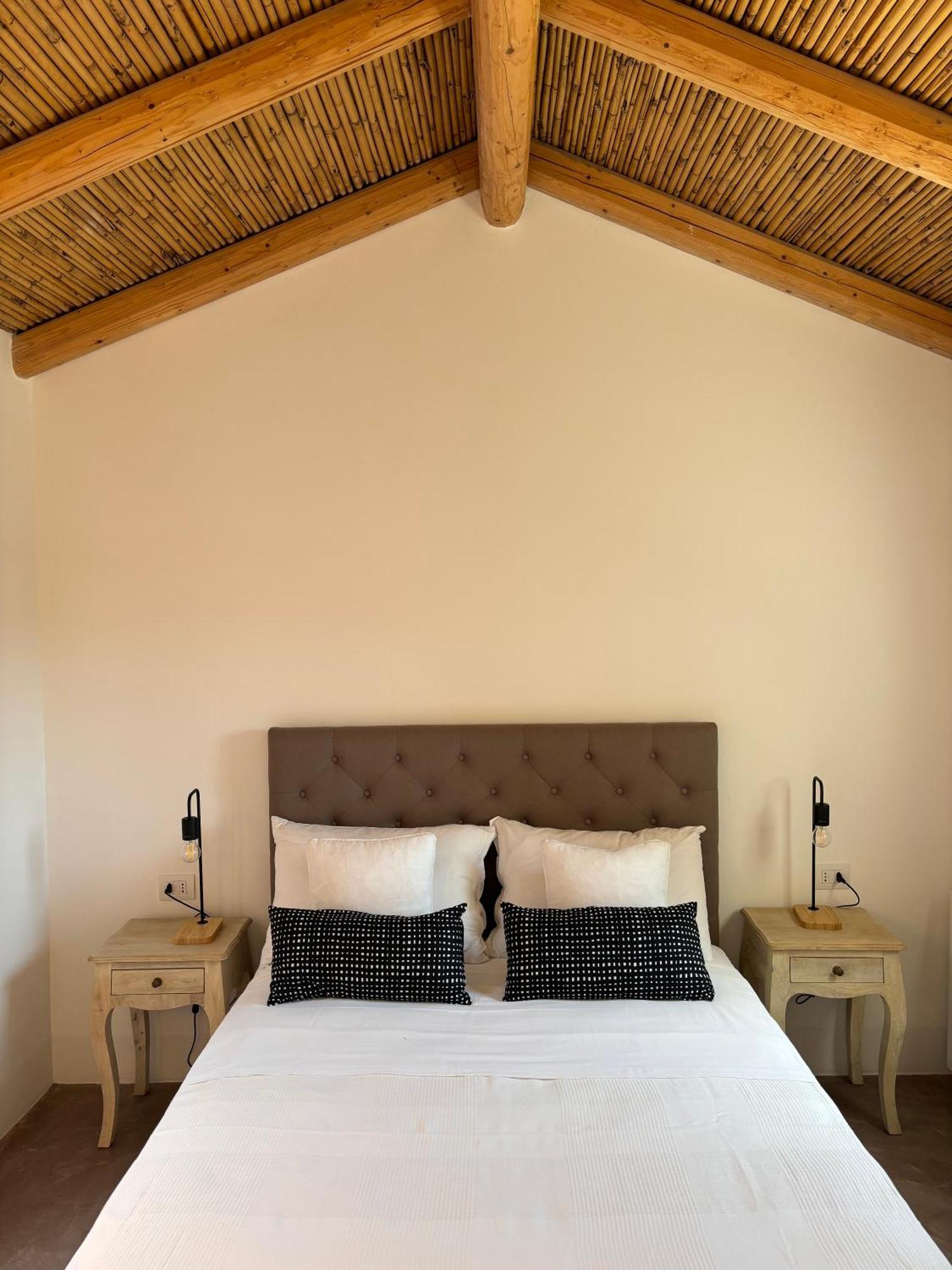 Alora Boutique Suites Lecce Exterior photo