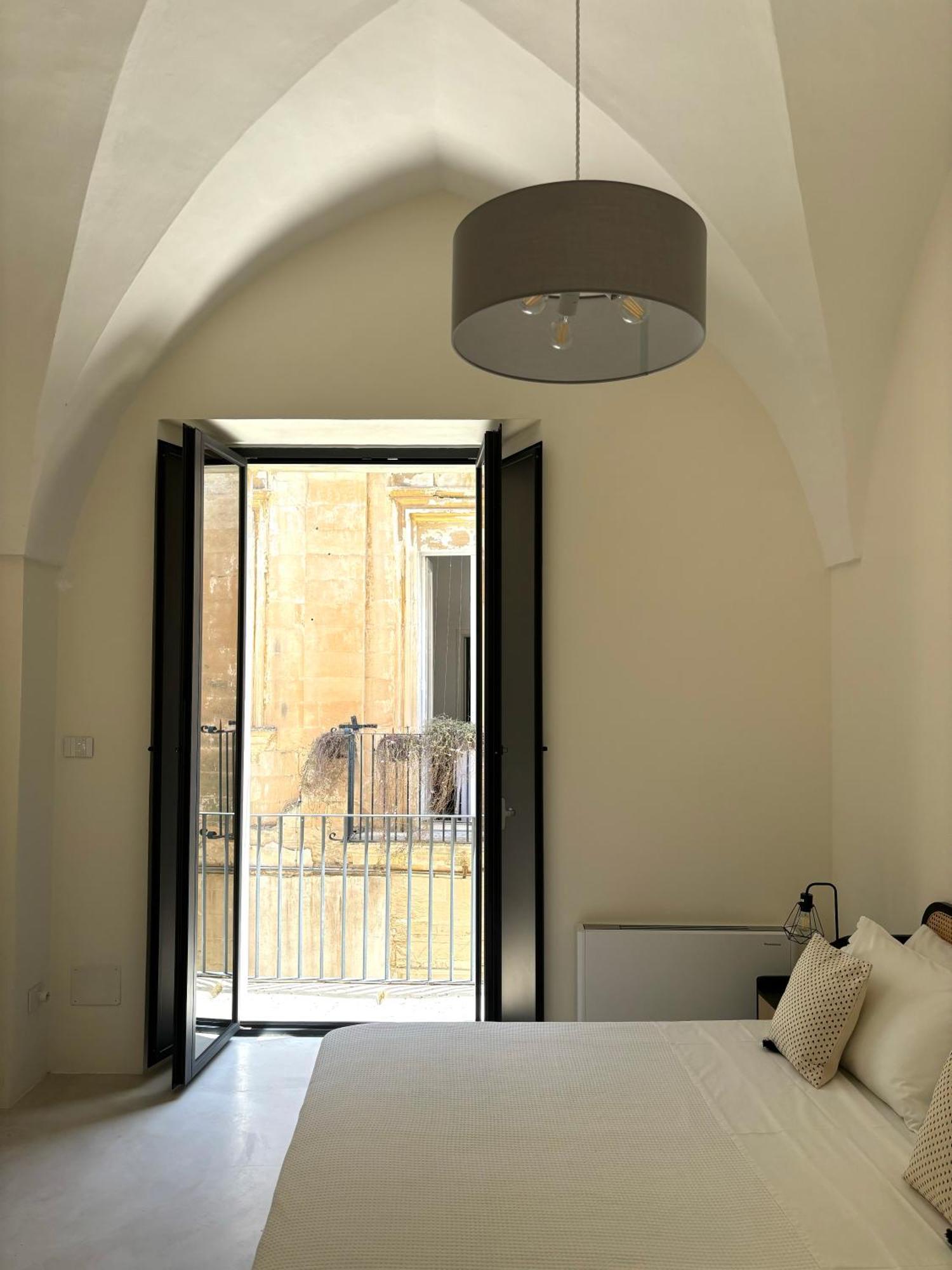 Alora Boutique Suites Lecce Exterior photo