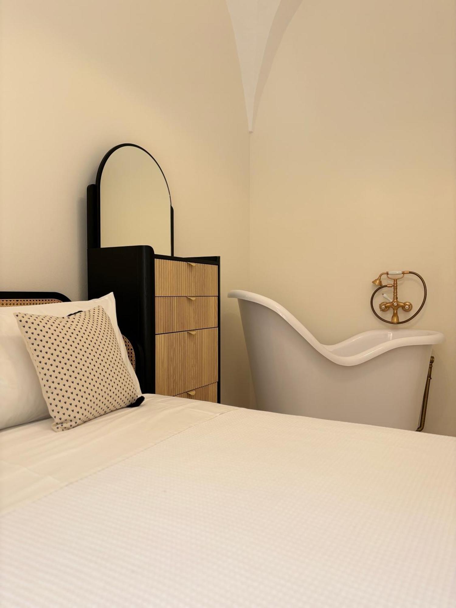 Alora Boutique Suites Lecce Exterior photo