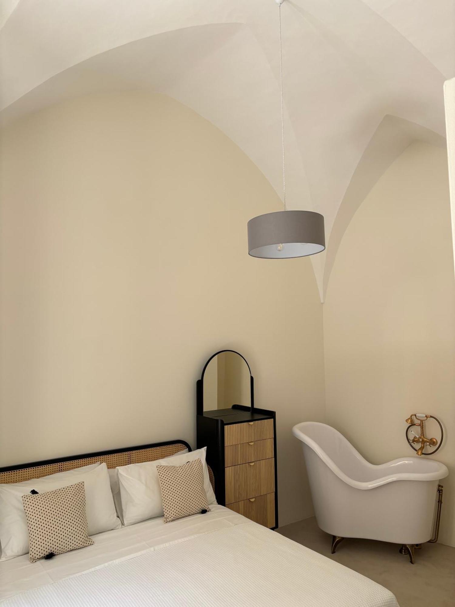 Alora Boutique Suites Lecce Exterior photo